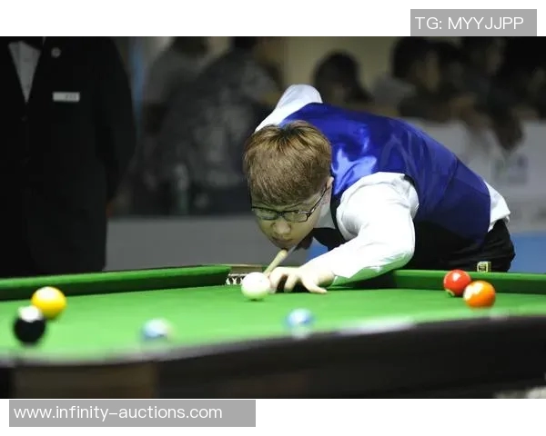 羽毛球场上的追梦旅程：赵伟的坚持与成长故事