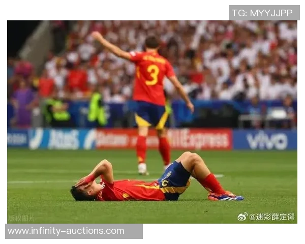 足球明星们在点球大战中展现绝佳技巧与心理素质的精彩瞬间 足球明星们在点球大战中展现绝佳技巧与心理素质的精彩瞬间