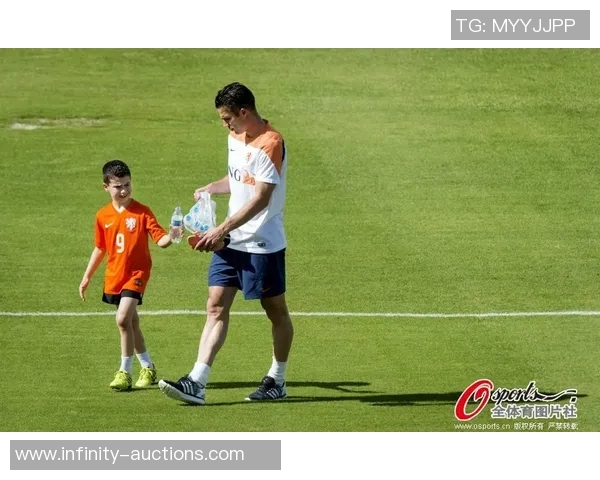 当今足坛明星球员盘点及其最新动态分析